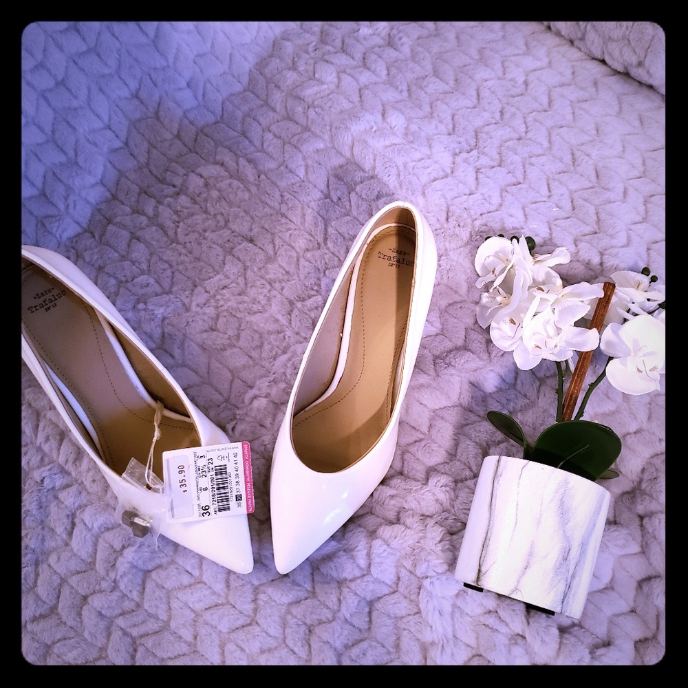 ZARA Pointy Toe White Pump